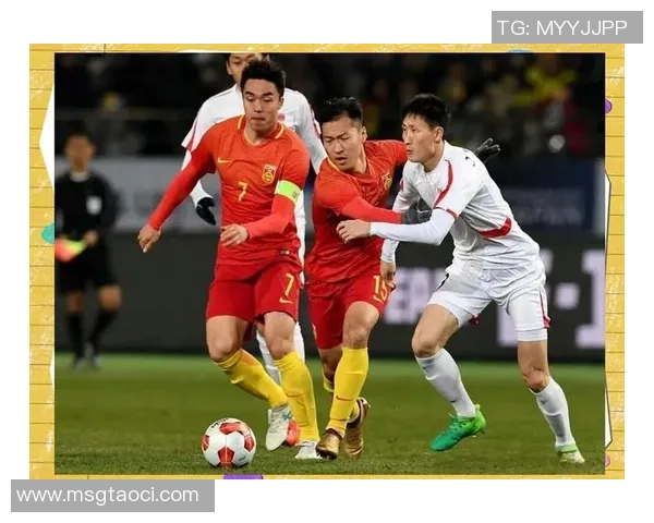 中韩足球明星的表情魅力与球场风采揭秘